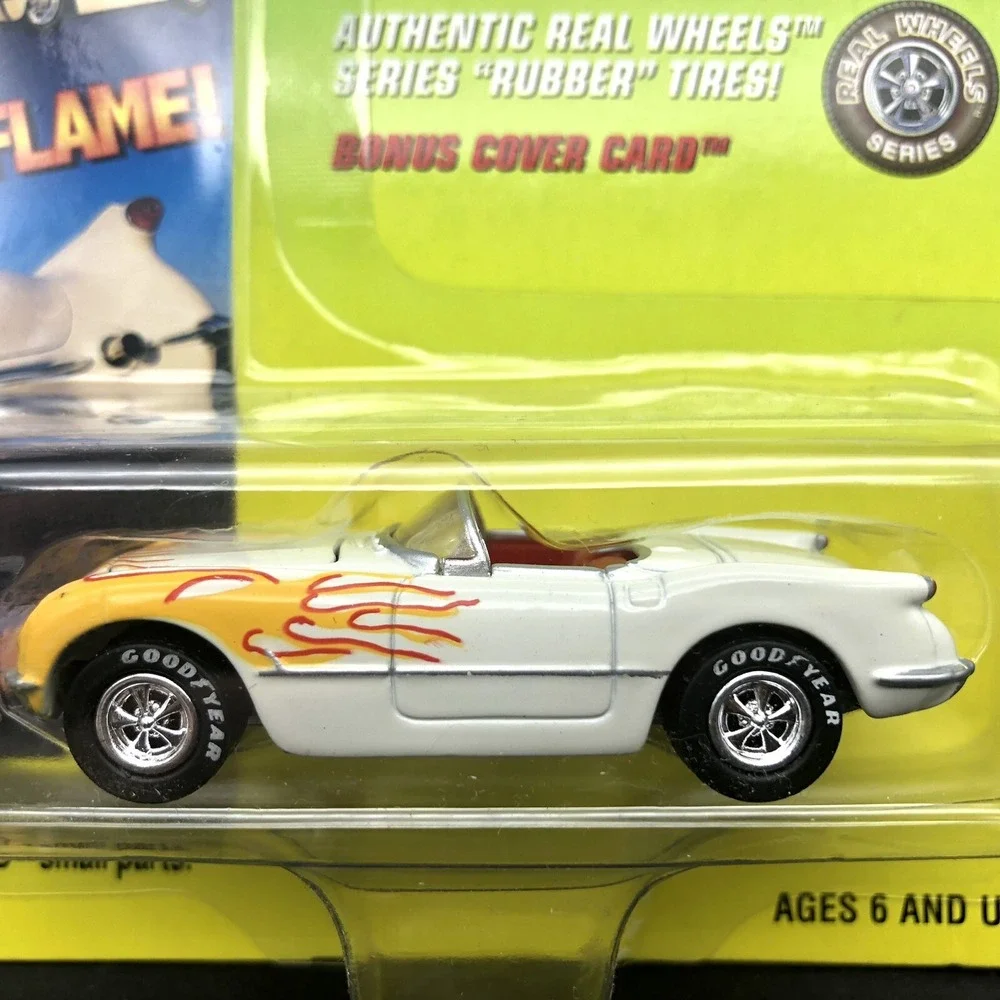 Johnny Lightning Super Chevy‎ 1954 '54 Chevrolet Corvette Diecast Car White 1/64
